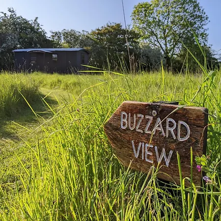 Blue Sky Huts Hotel Chediston Exterior photo